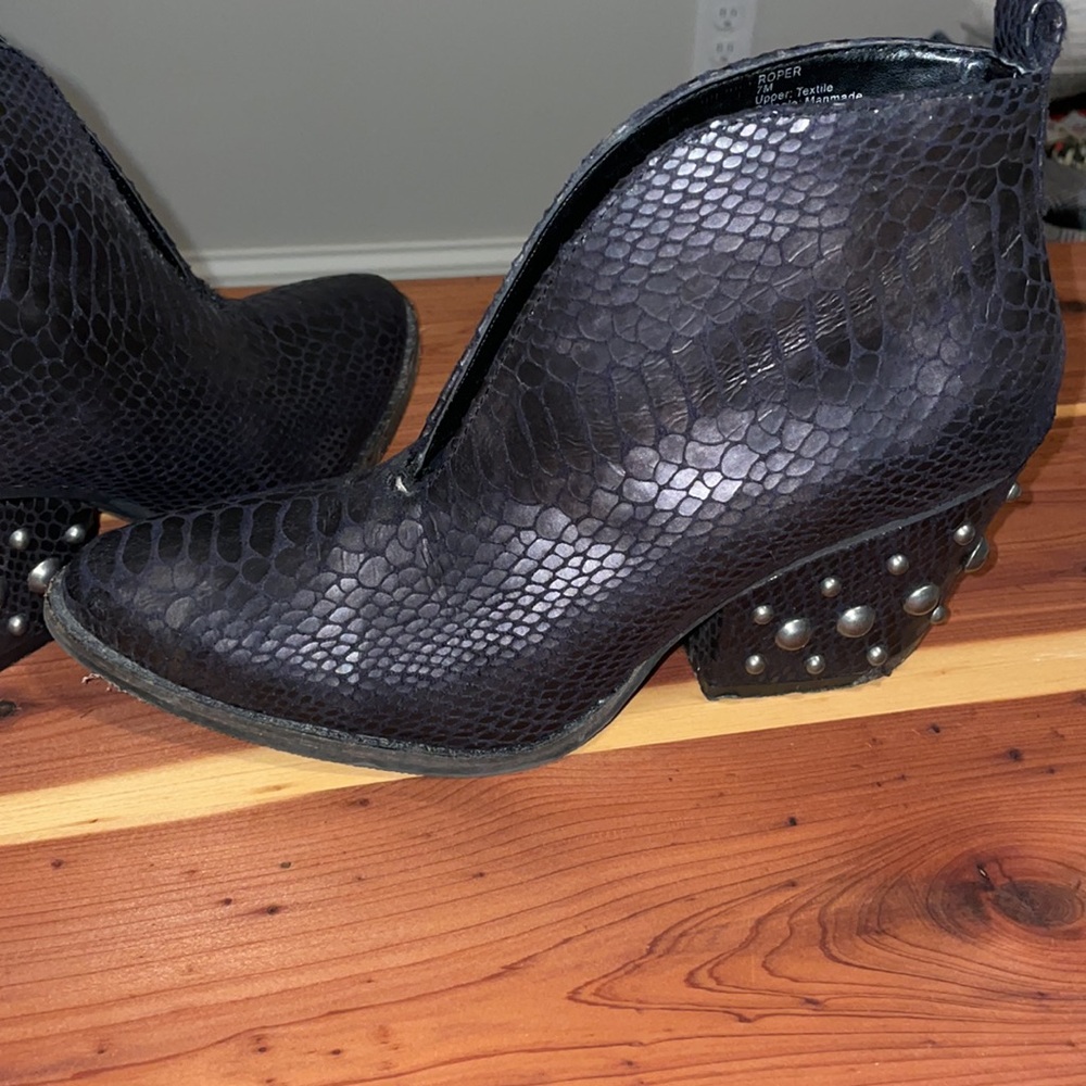 Coconuts By Matisse Size 7 Booties - image 2